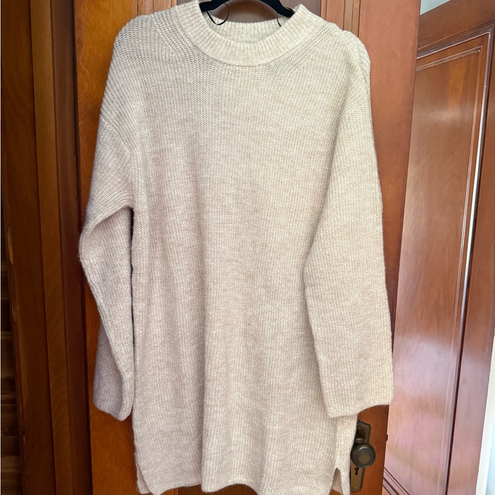H&M Women's Cream Crew Neck Sweater